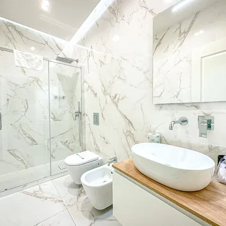 Banfi Luxury - Sauna & Jacuzzi ميلان