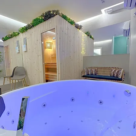 Apartament Banfi Luxury - Sauna & Jacuzzi