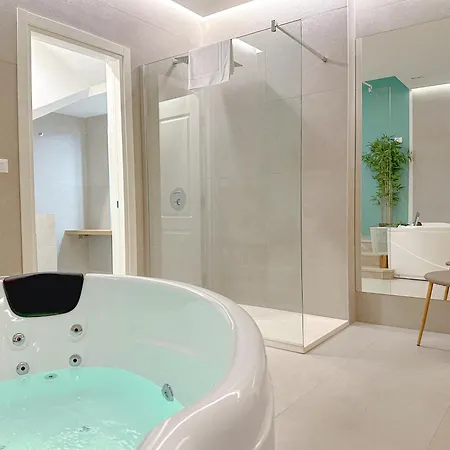Banfi Luxury - Sauna & Jacuzzi Apartament Mediolan