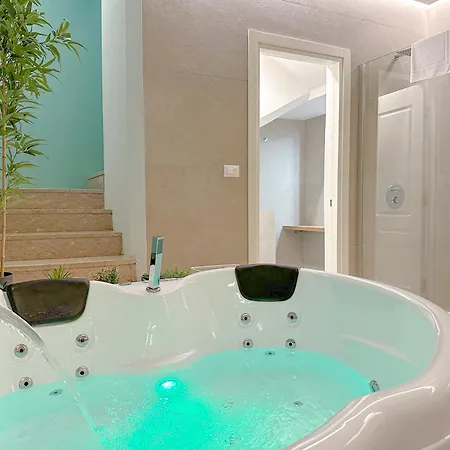 Banfi Luxury - Sauna & Jacuzzi Apartament Mediolan